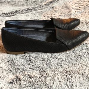 Dr Scholl’s black flats